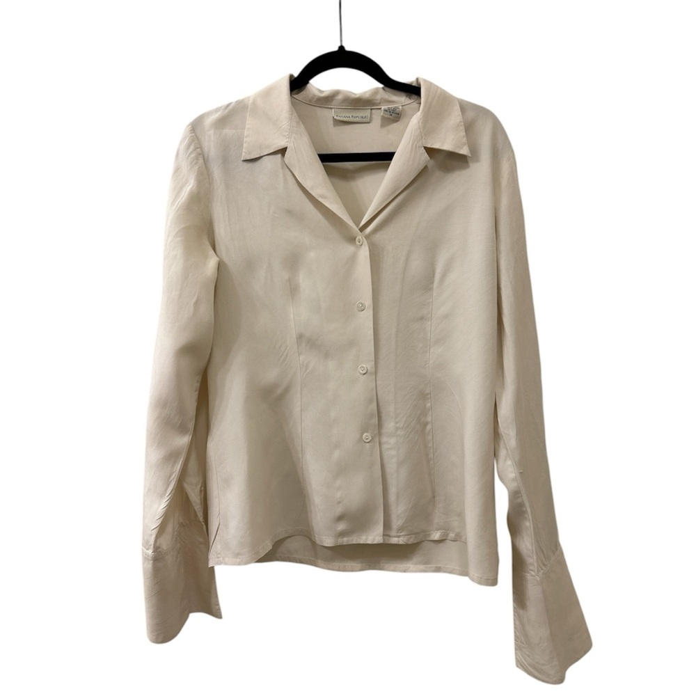 Banana Republic Women’s M White Silky Classic Shirt